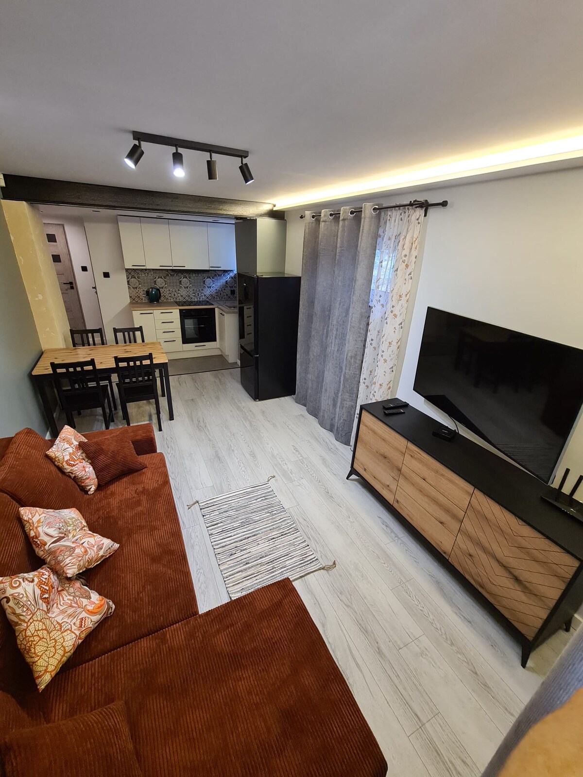 Apartament w dworku nad jeziorem