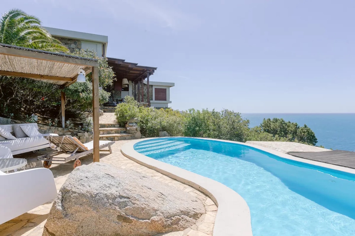 Aqua | Maison de charme with sea view and pool