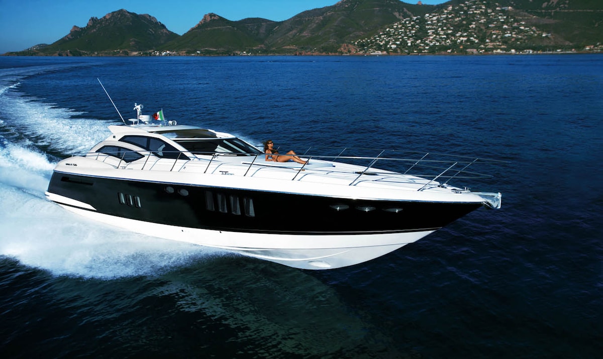 Absolute 56 Luxury Yacht esclusivo calabria