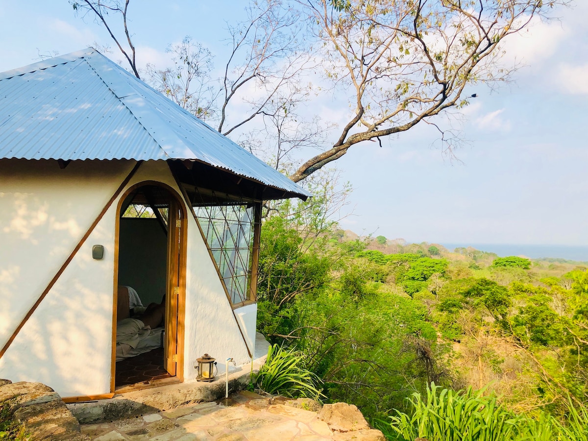 Magical cabin on Ometepe