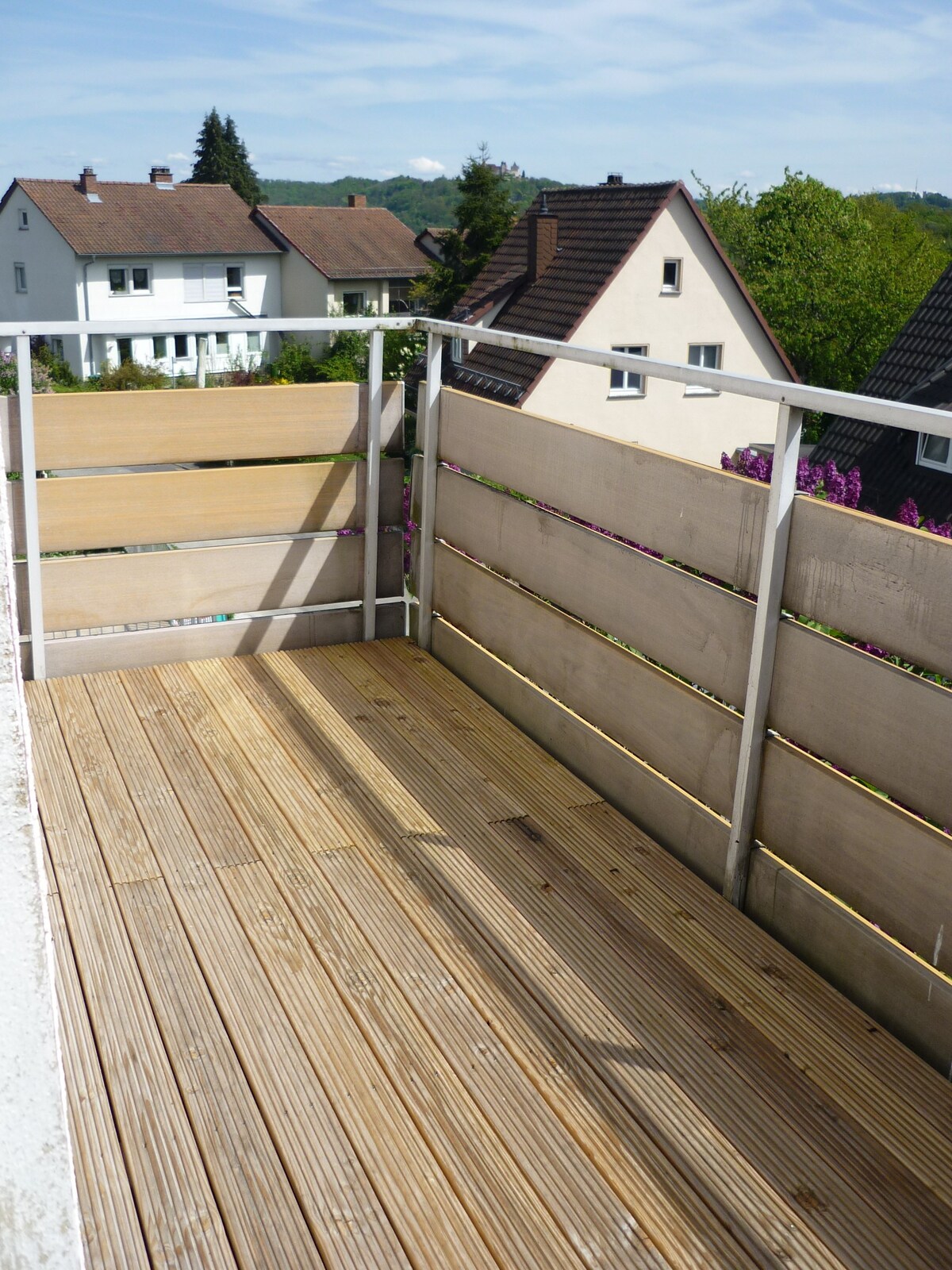 Balkonzimmer mit Ausblick, charmant retro
geräumig