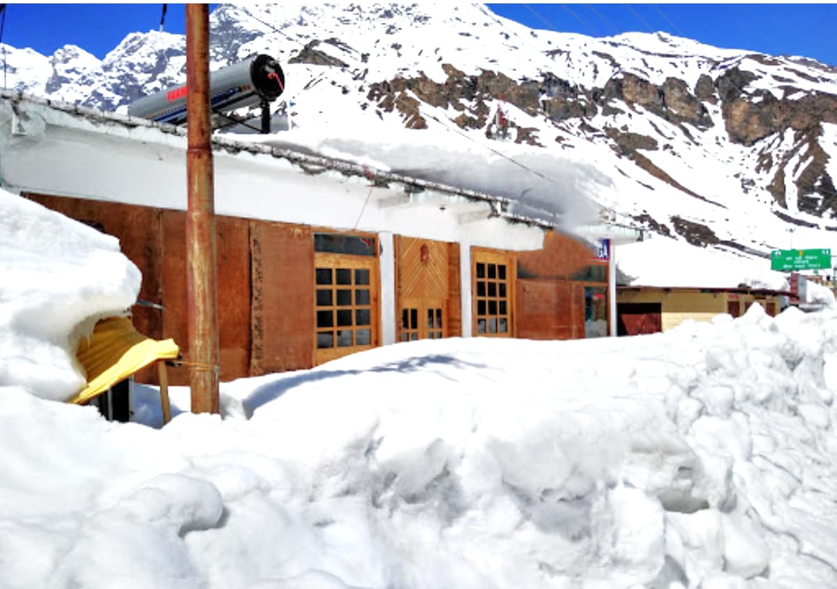 luxury stay for 2/3 @ Badrinath
