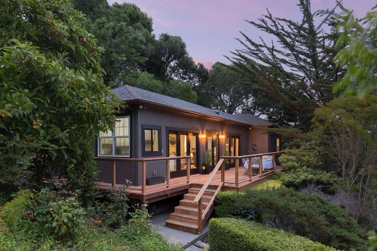 Unreal Beachfront Marin Getaway!