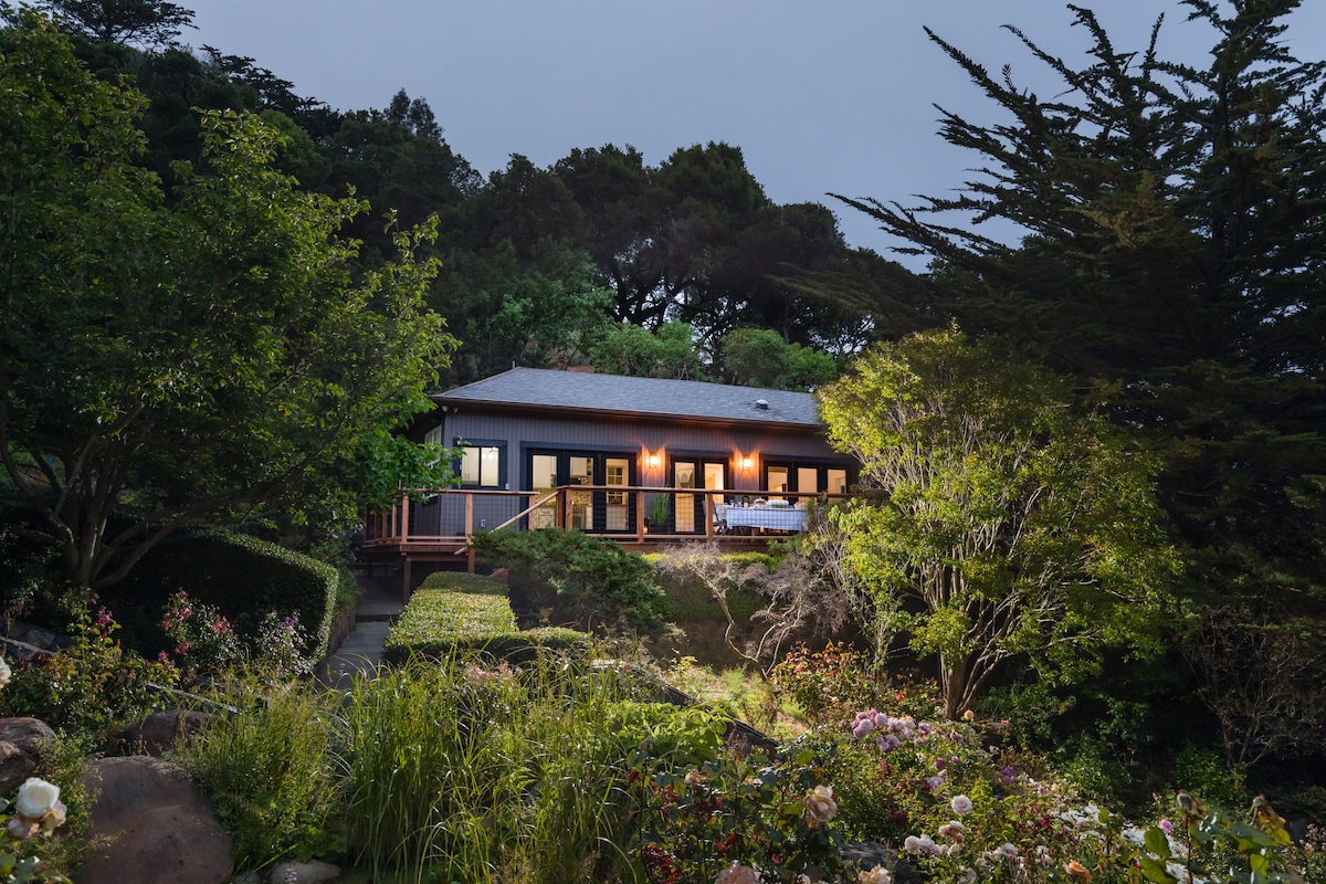 Unreal Beachfront Marin Getaway!