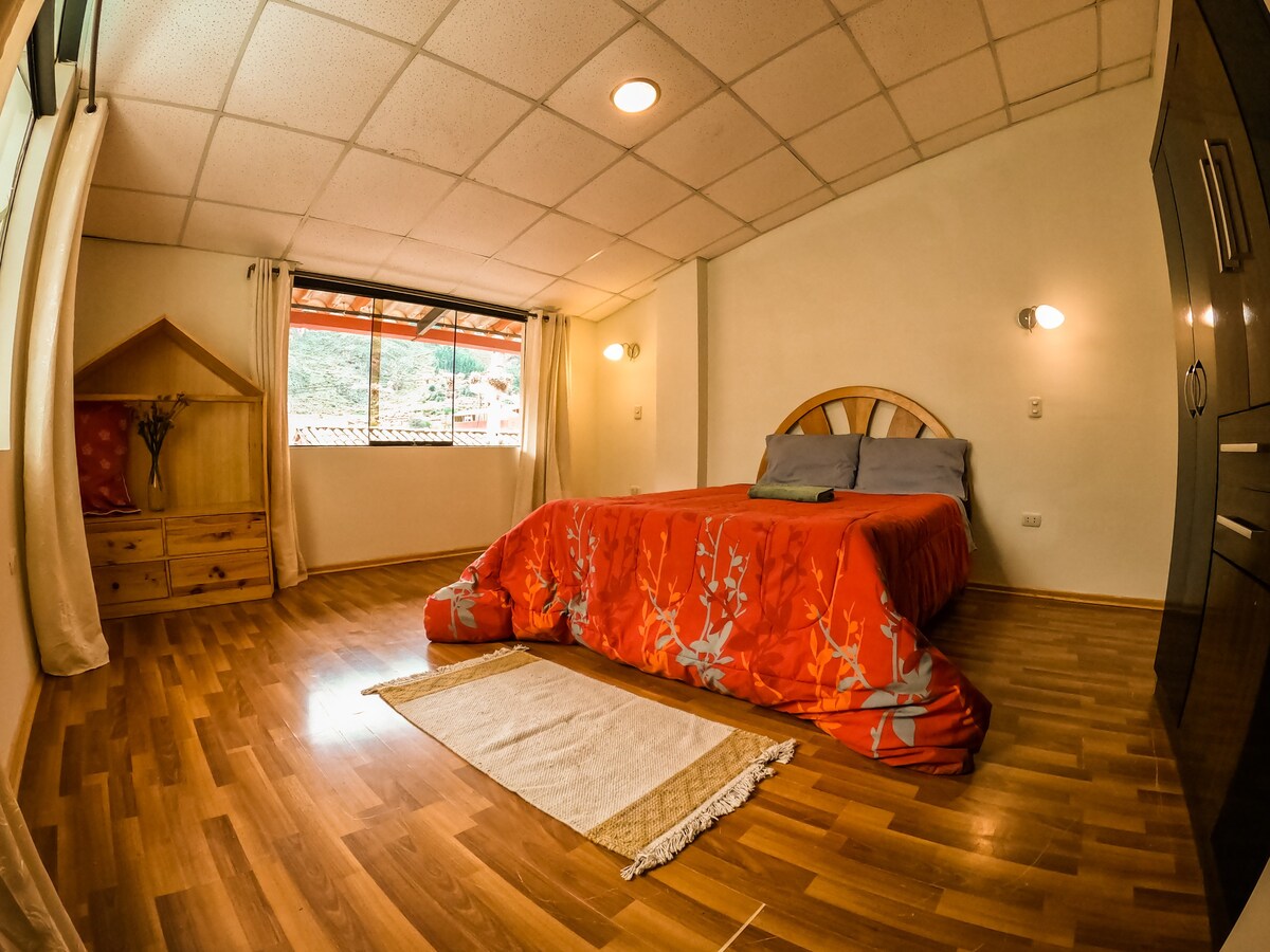 Room in a beautiful cozy shared apartment Pisac