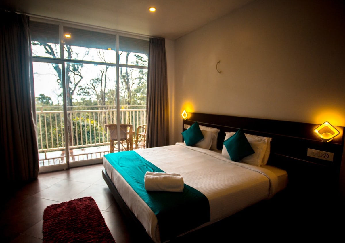 Pool Villa in Munnar : Top floor room