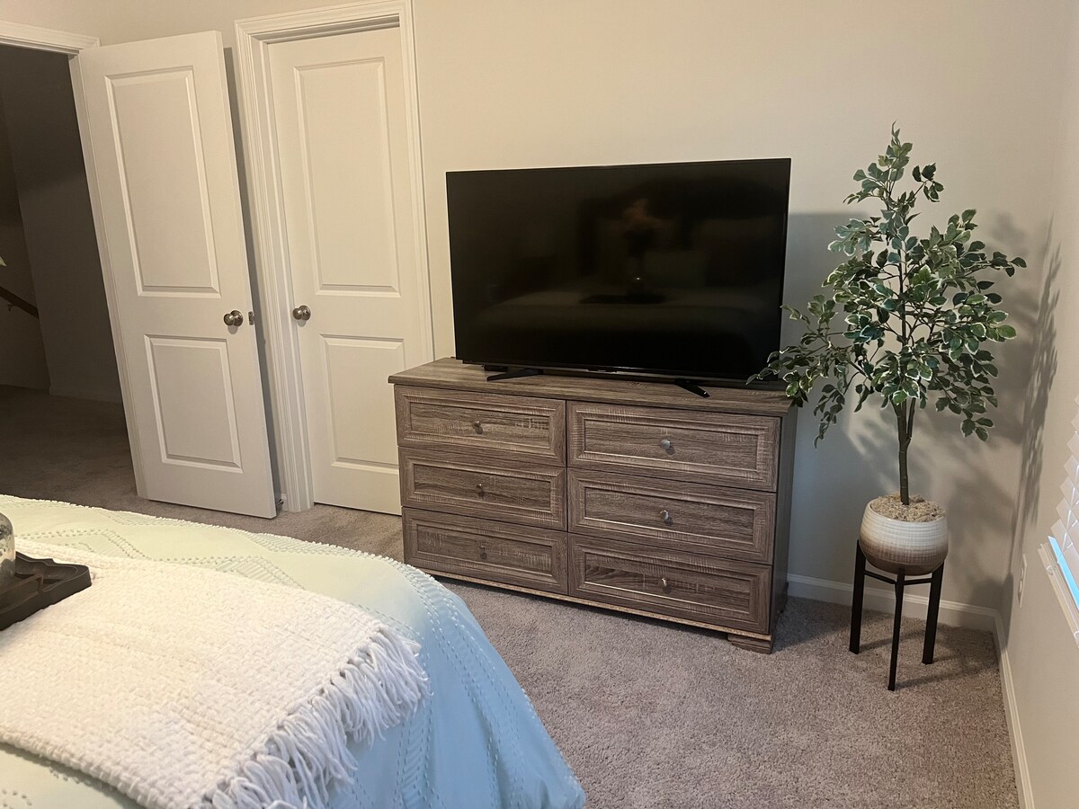 The Ridley Oasis 1 BD & 1 BA