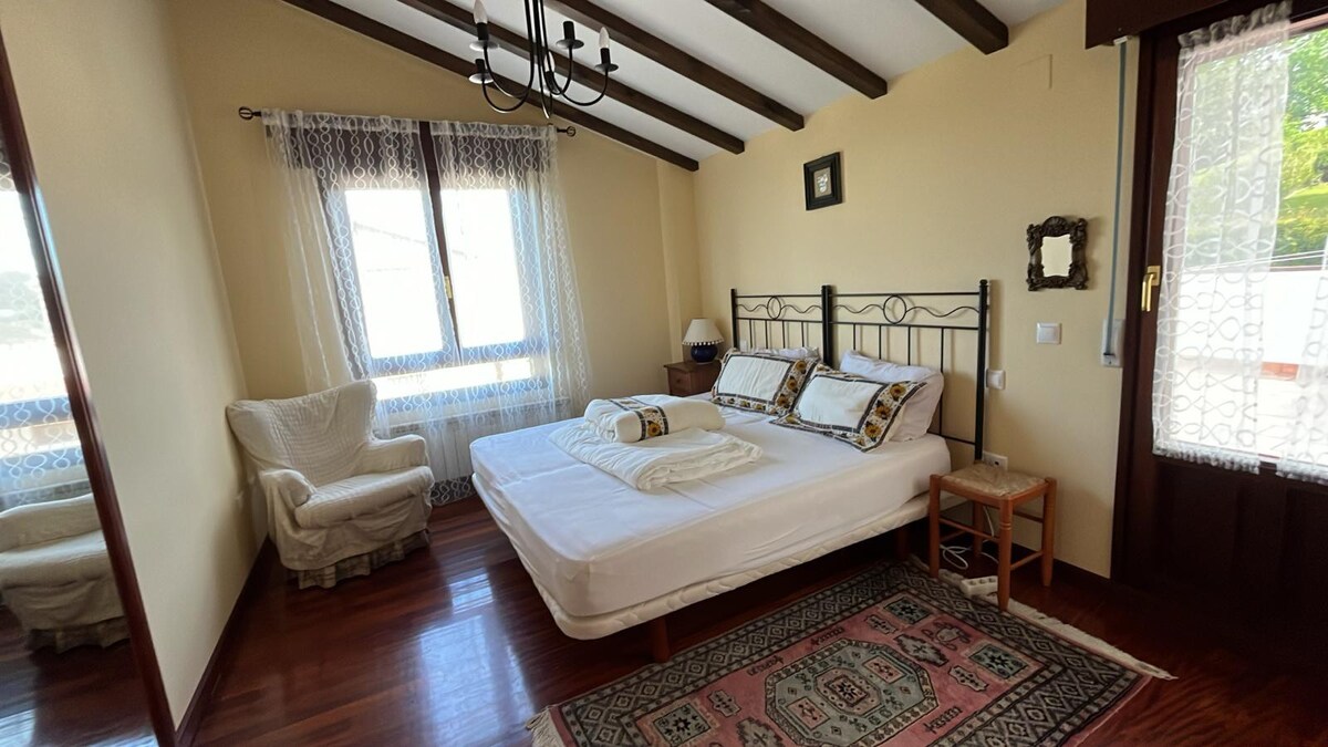 Traditional home in San Vicente!