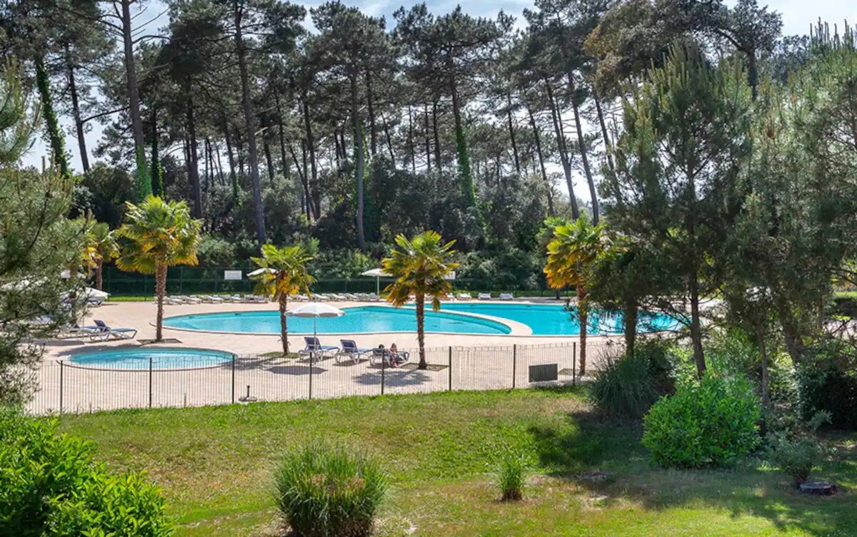 Nature - Piscine - Plage à 900m