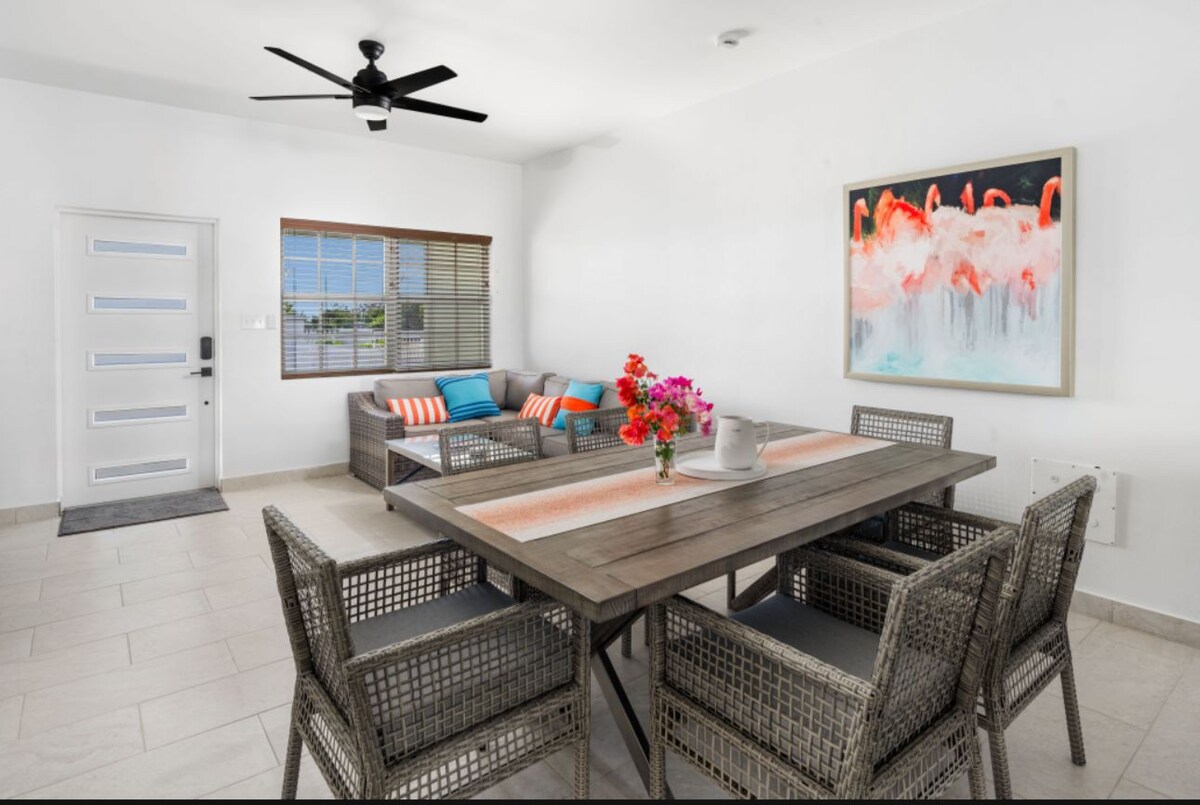 The Ridge Villa: 2 BDR - (Grand Turk)