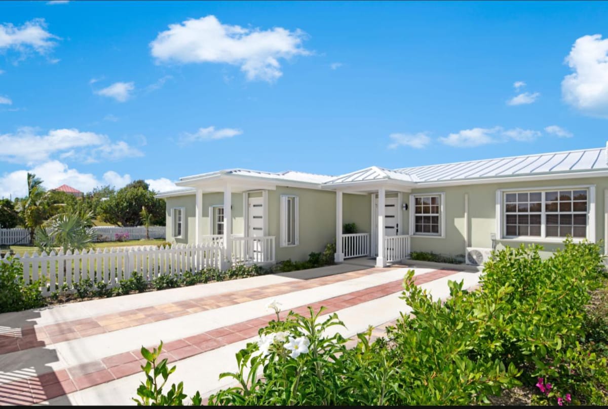 Ridge 3 BDR Villa: (Grand Turk)