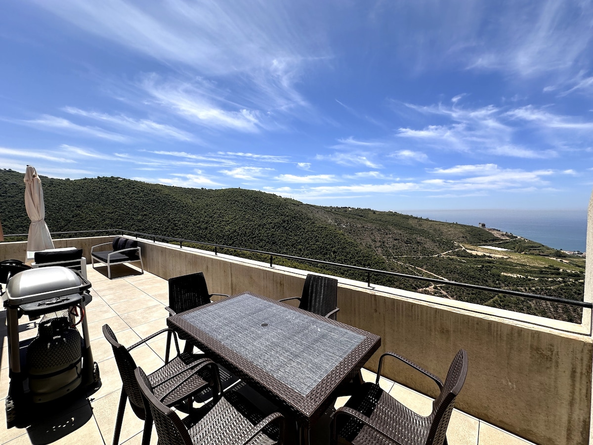 Duplex with terrace and panoramic sea view