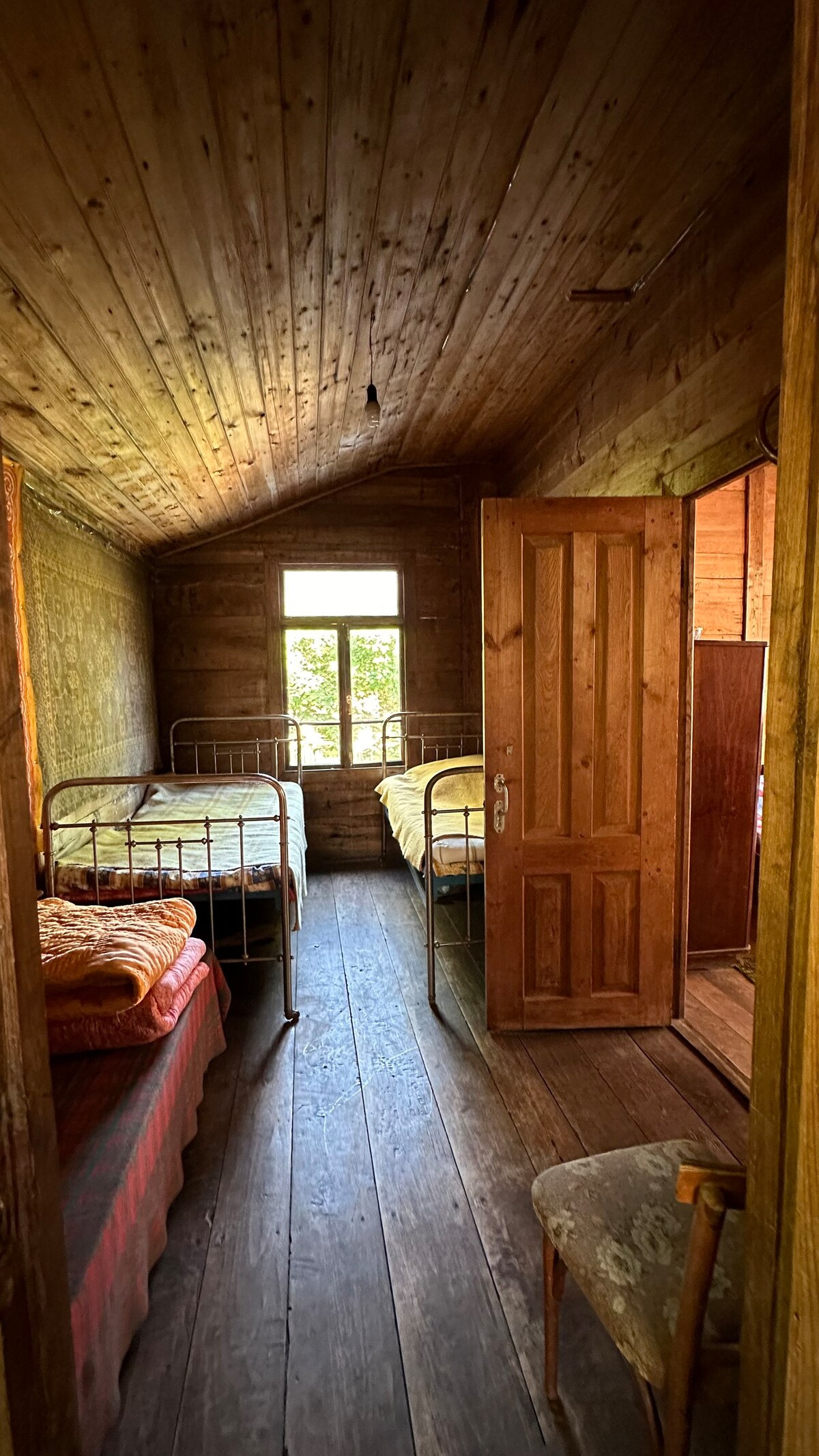 Woodhouse Gomi (nice room for 2 people)