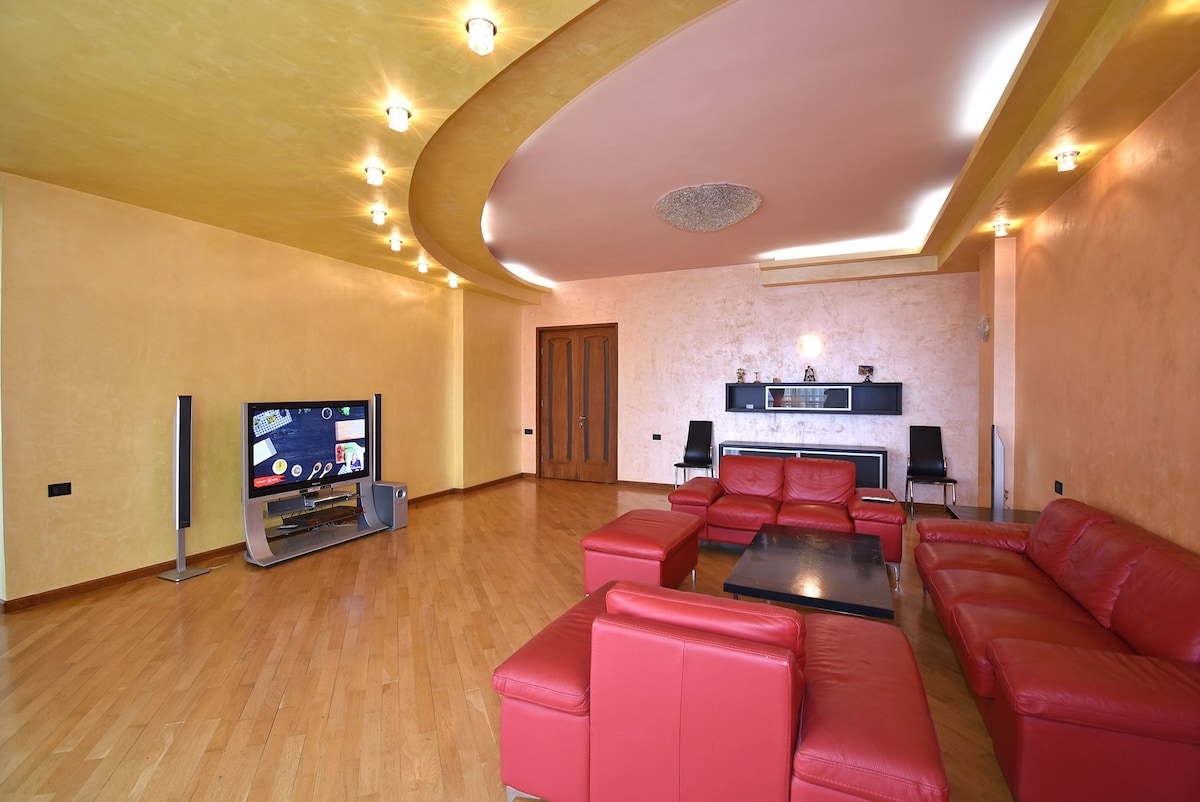 Amiryan 27, Grand & Sunny 3 B/D apt. AM2711