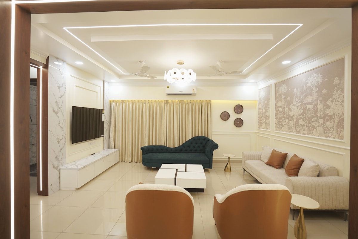 Luxe Oasis - AC 2BHK 2 king beds,2 sofa king beds