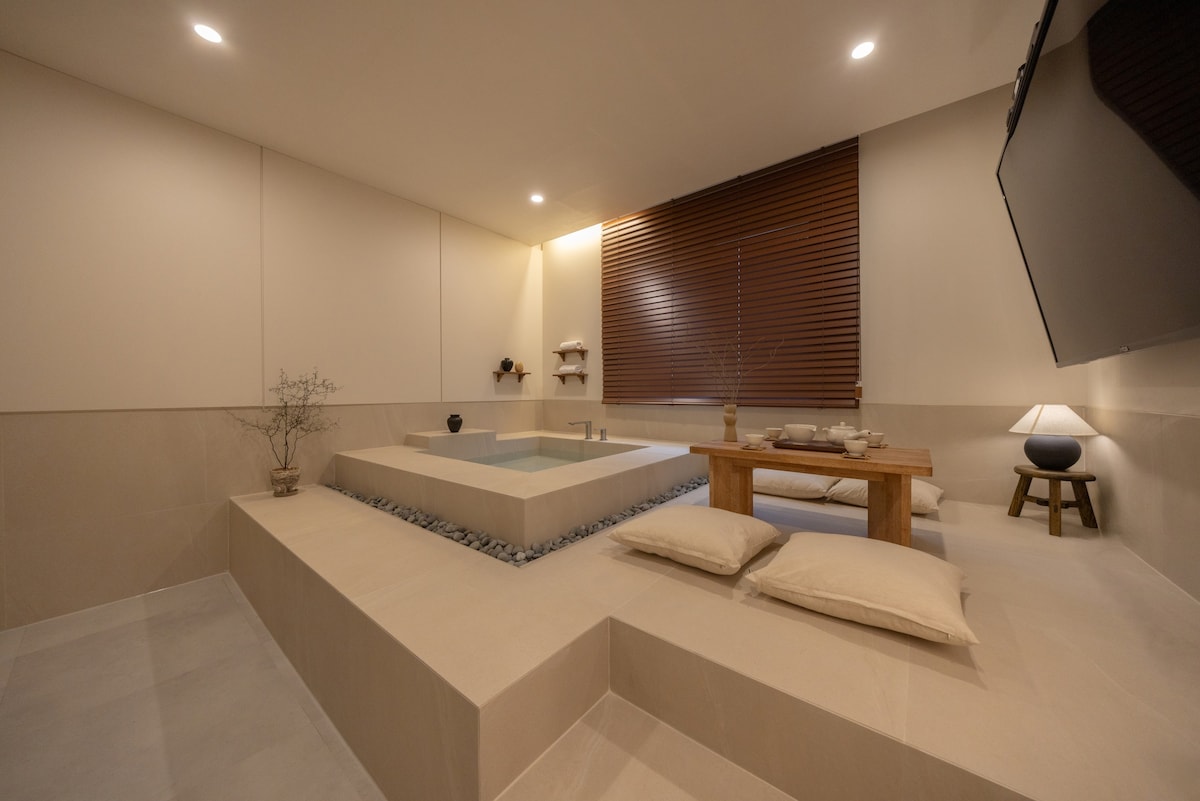 [全新] [Gumi Indong]带榻榻米和按摩浴缸的水疗室#物品酒店#茶道体验