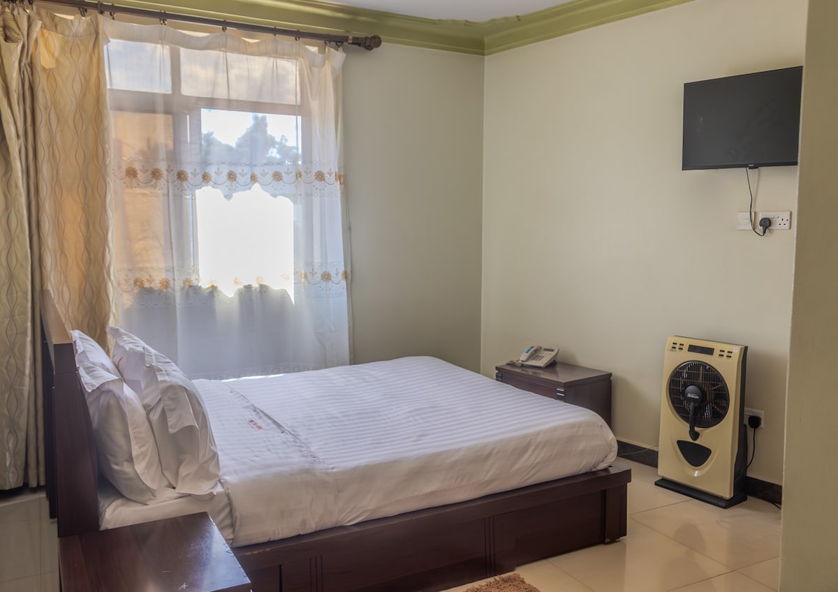 The Vinetea Hotel, Kampala - Deluxe Suite.