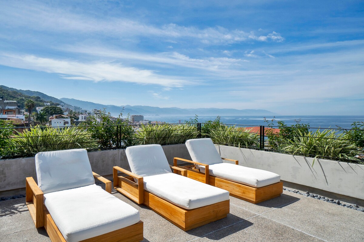 BreathTaking view 2BD Luxurious Home PV Old Town