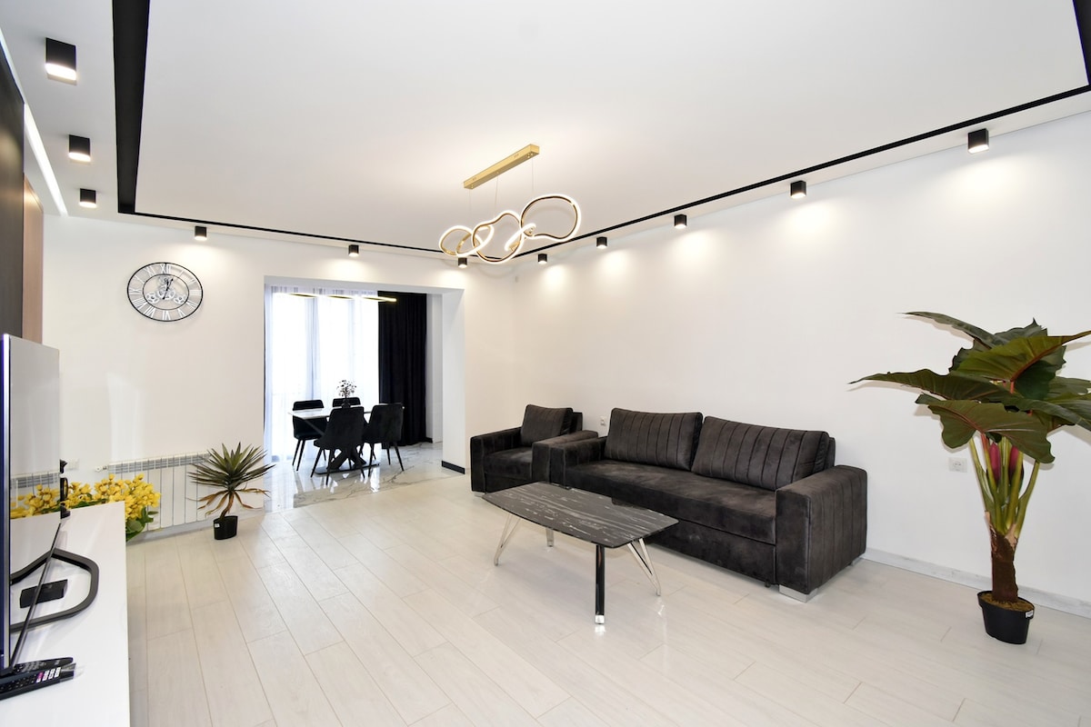 Vardananc 4 Luxury & Staylish 2B/D apartment VA444
