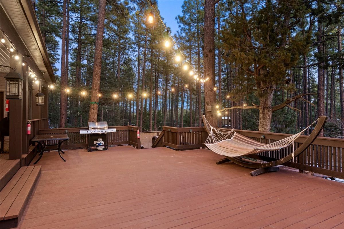 Ponderosa Pines Mountain Retreat