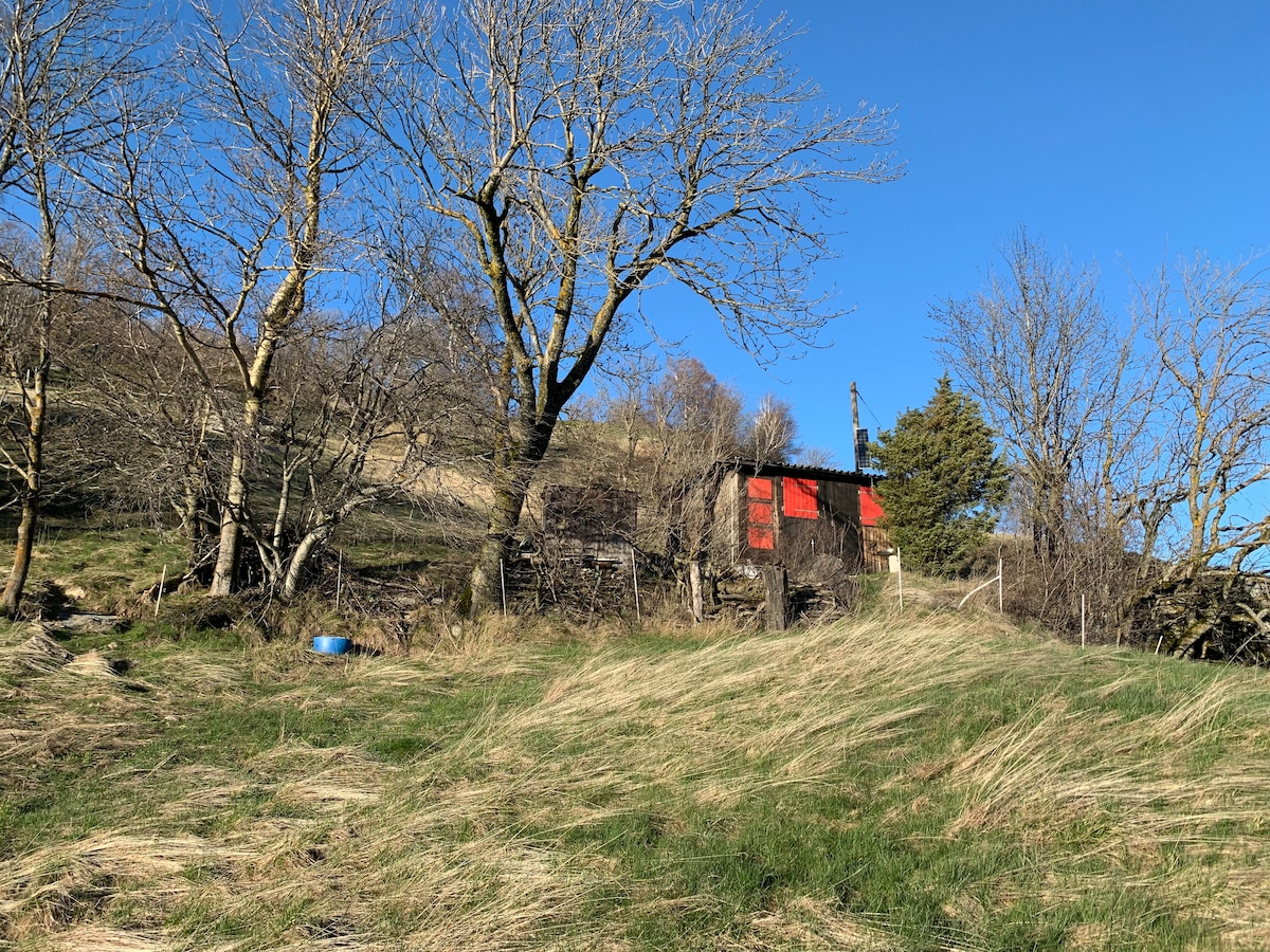 位于瓦莱山脉中心的高山小屋