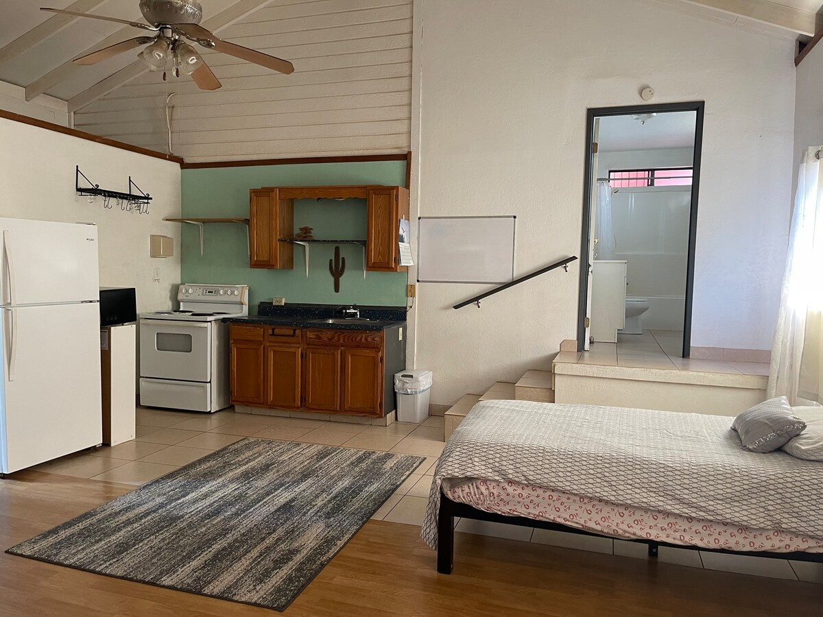 Spacious Studio in North Kihei!