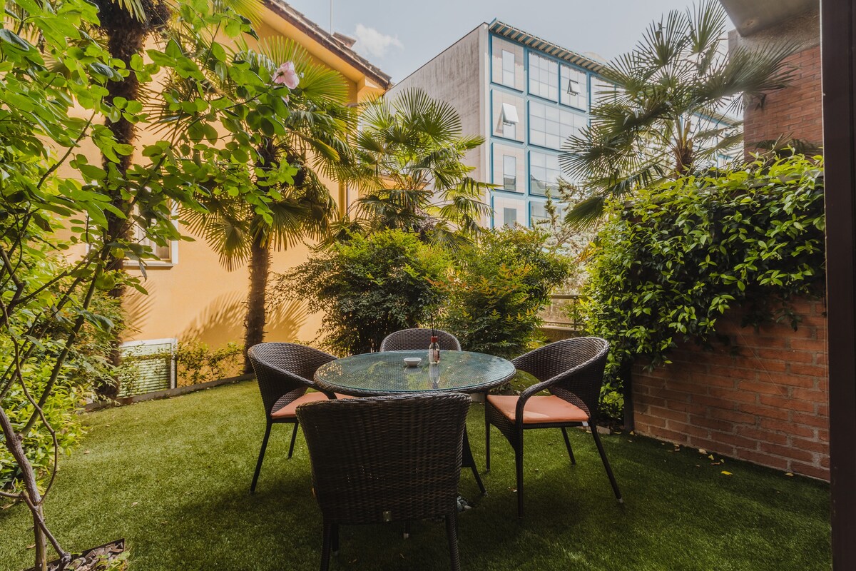 Garden Apartment in Center - Ambra