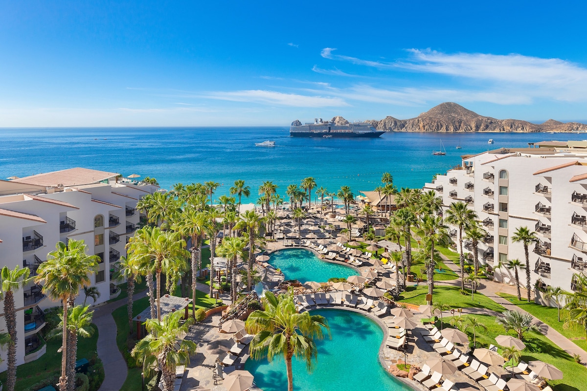 2bd Suite in VDP Cabo, available in New Years too!