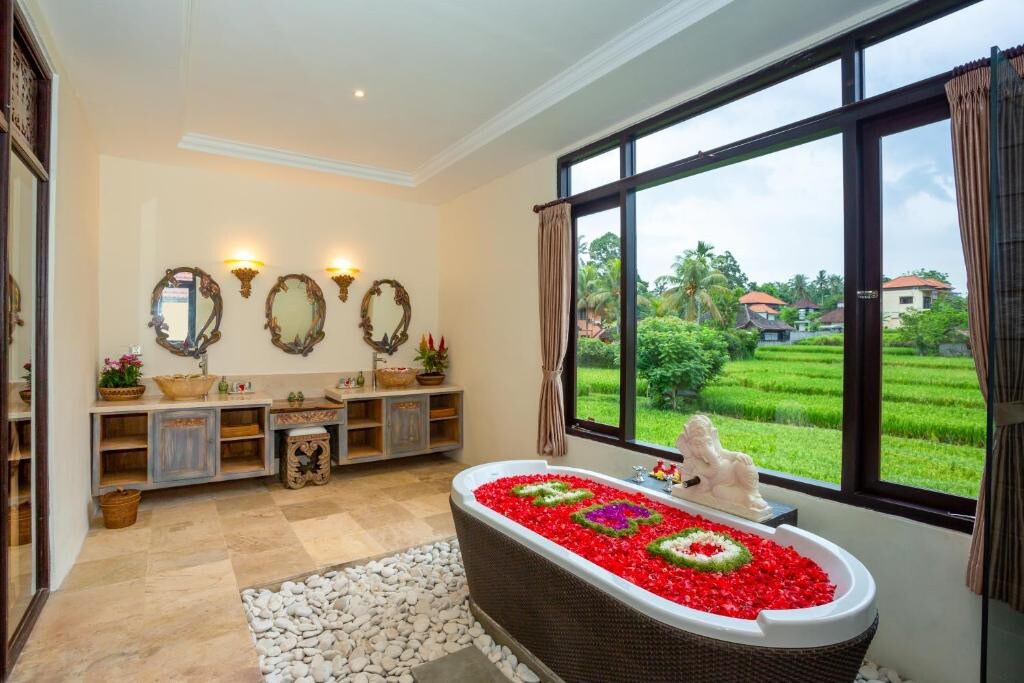 Luxury Family Villas 1.9 km of Ubud Palace