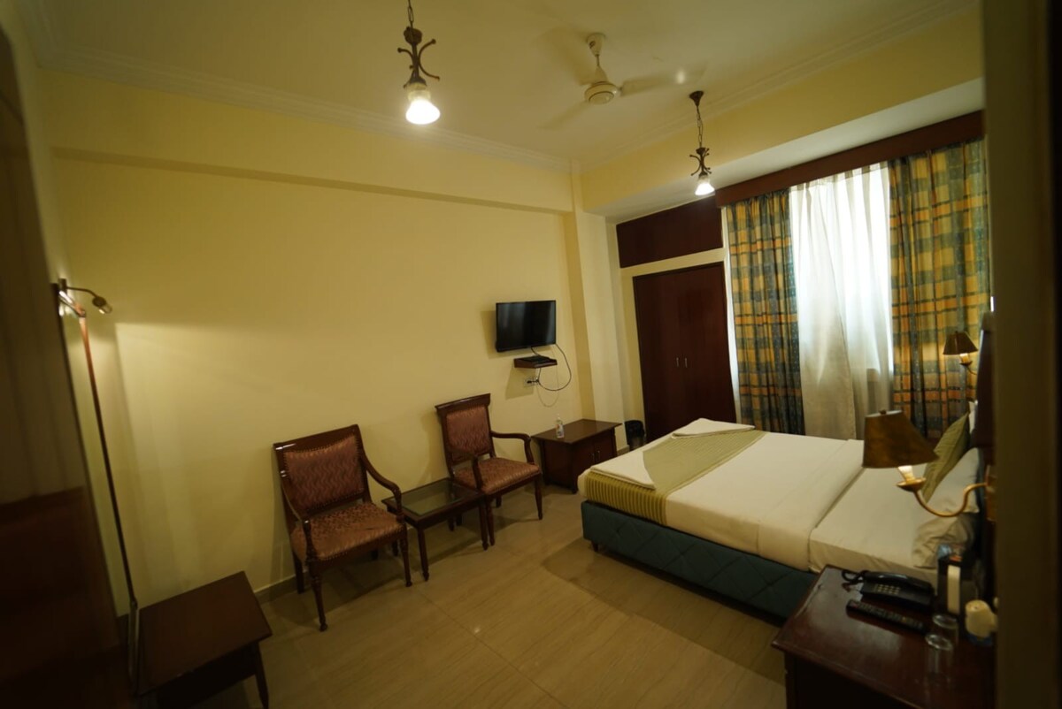 Deluxe Room, Hotel Saket