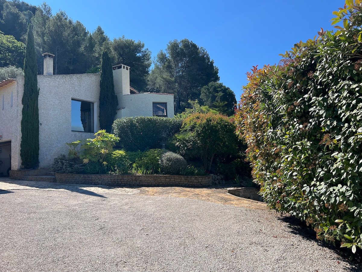 Villa Le Beausset climatisée, 4 chambres, piscine