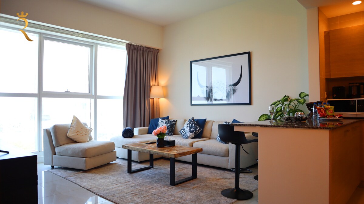 Blanc Bliss Escape: Elegant 1BR on Al Reem Island