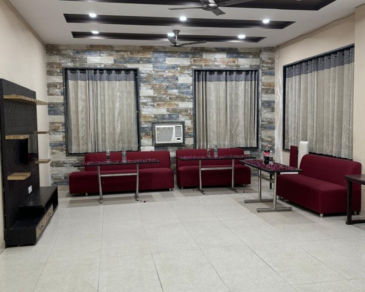 New Farmhouse in Gurgaon 1212 | Book Your Stay