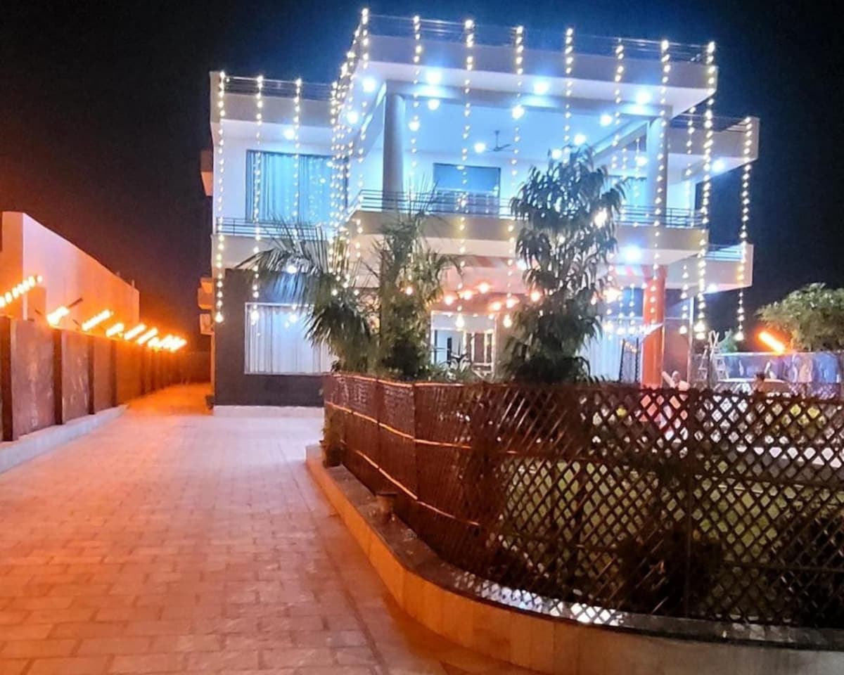 New Farmhouse in Gurgaon 1212 | Book Your Stay