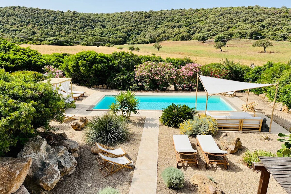 Villa Les Peres 24-Luxury with hot tub in Alghero