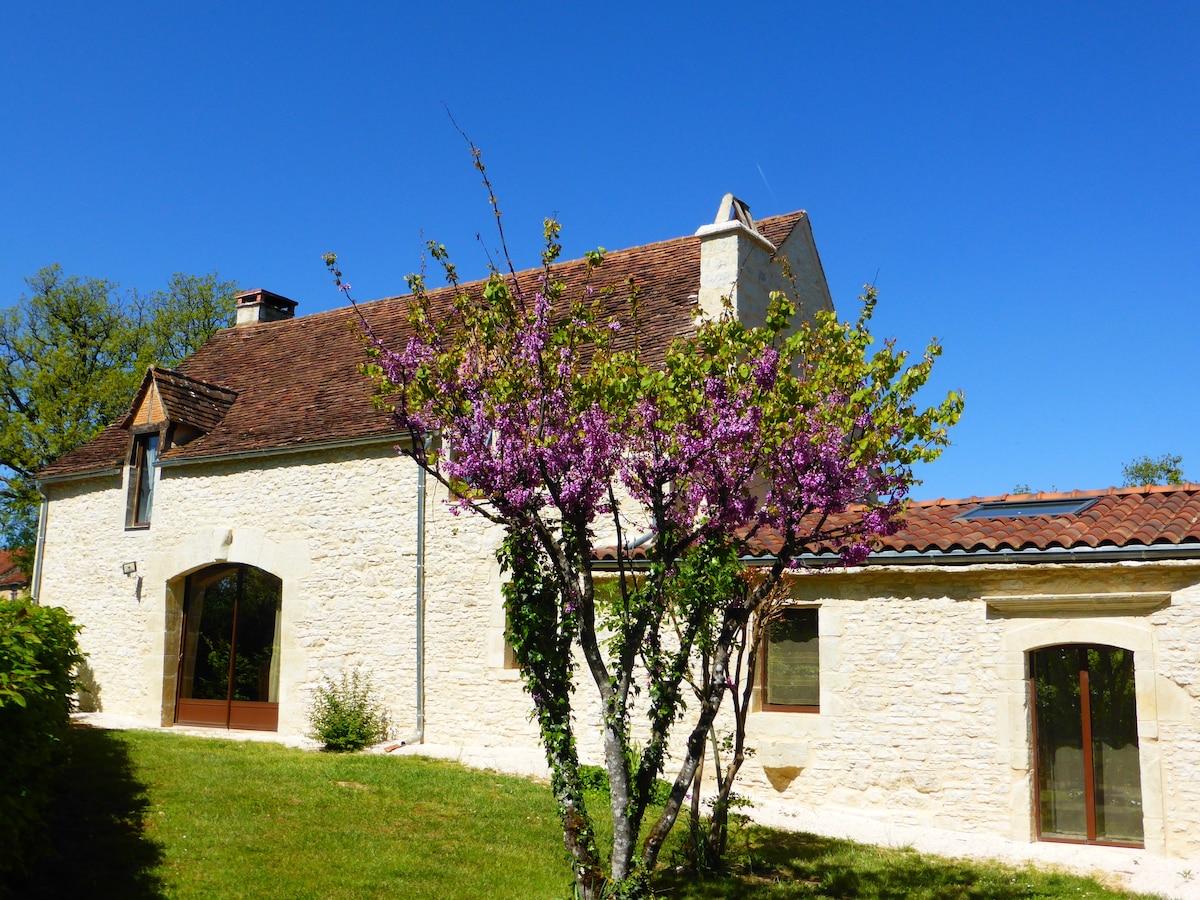 Le Causse, piscine intérieure, Jacuzzi, spa à 35°