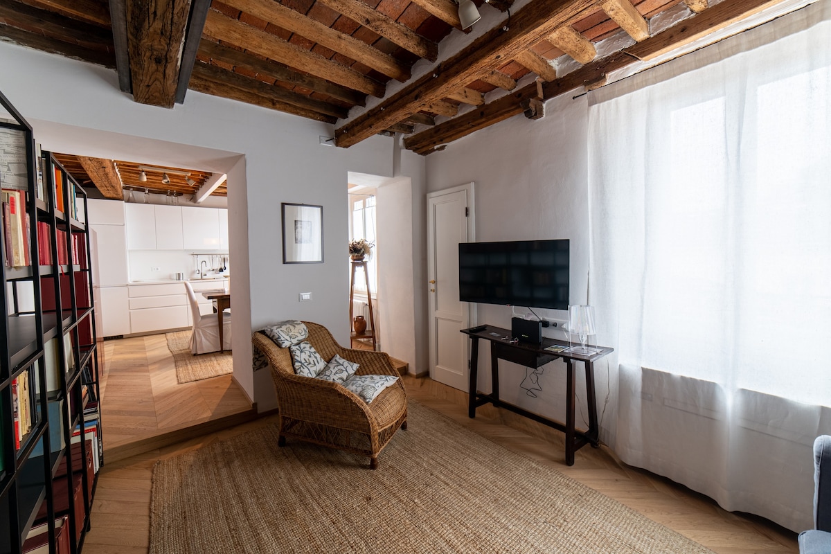 Cozy Flat in Lucca's Old City