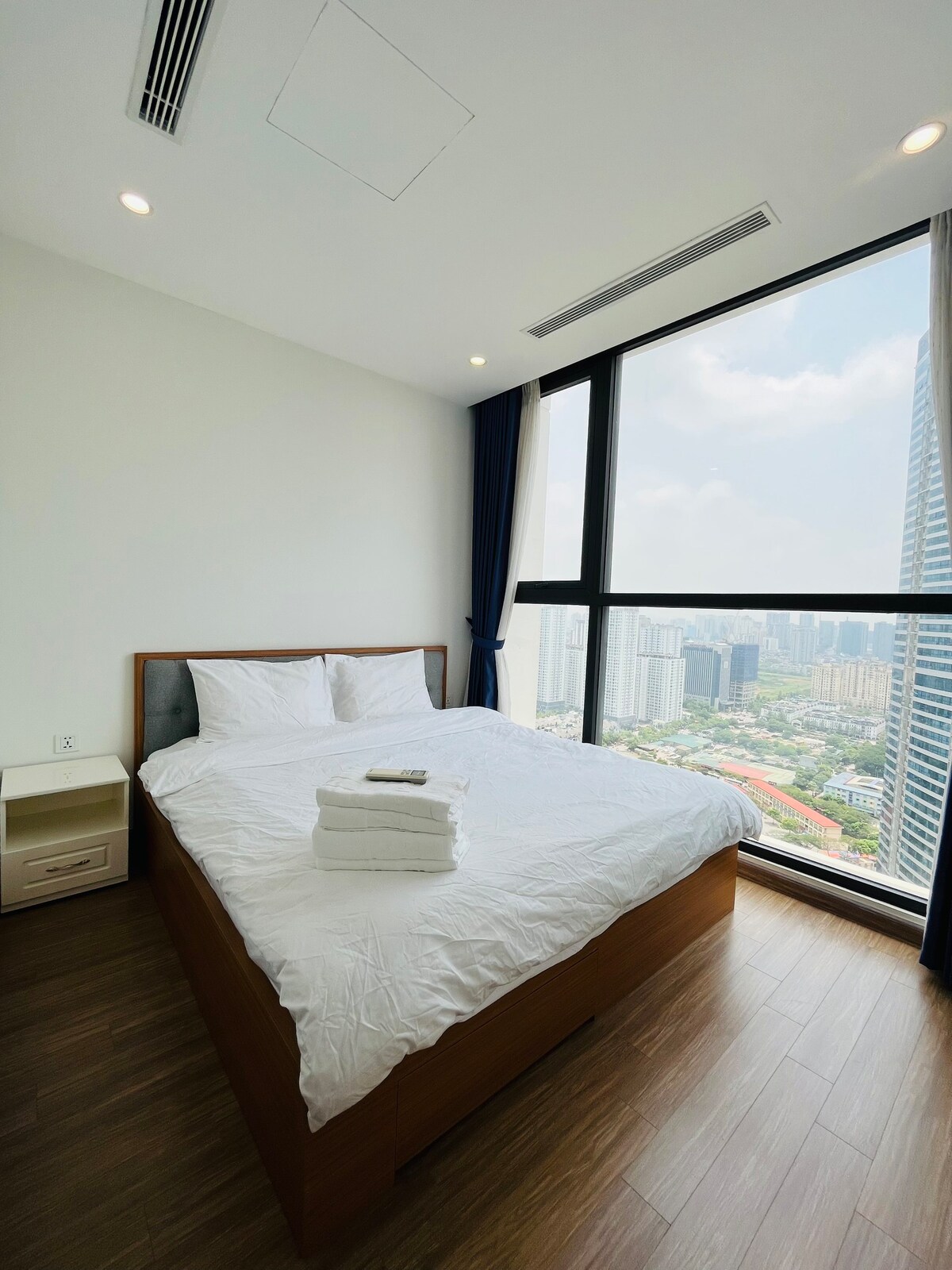 Vinhomes Skylake Apartment at high floor