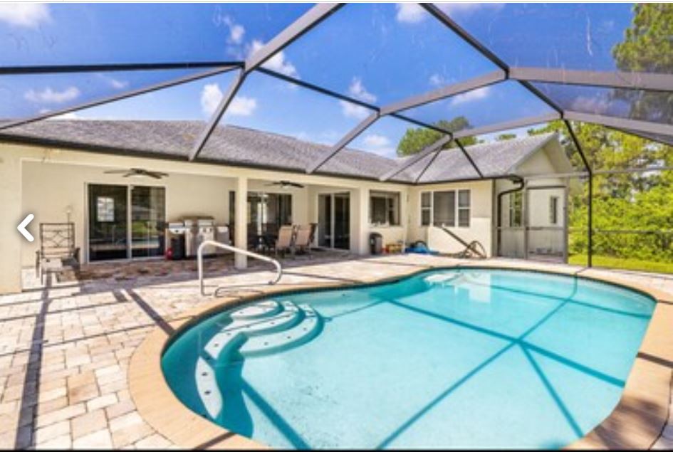 Pool, space, privacy, location!