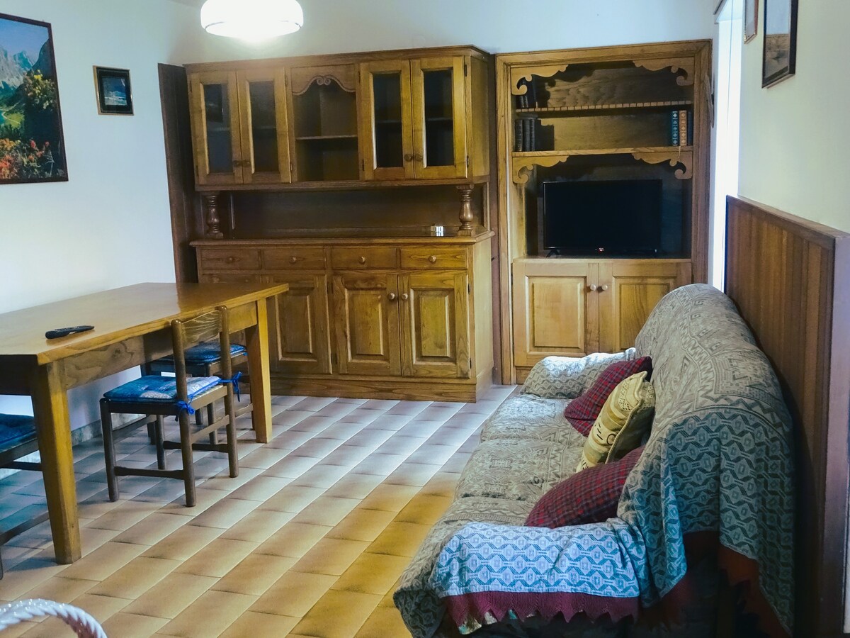 Cozy Apartment Cercino/ Long stay