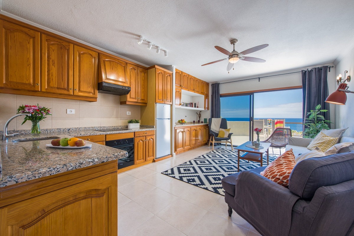 1BDR with Terrace & Sunset view