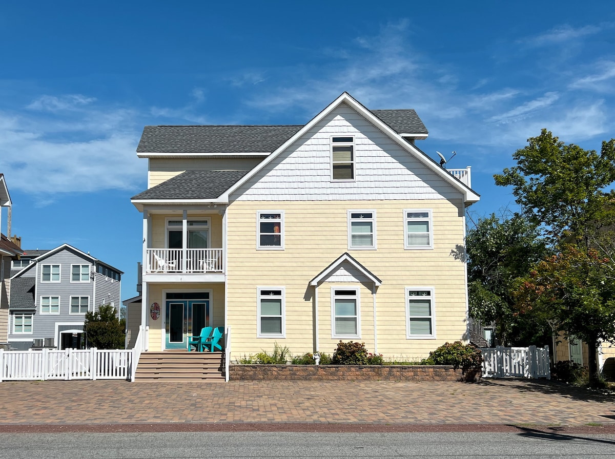 Colorful Bethany Beach House