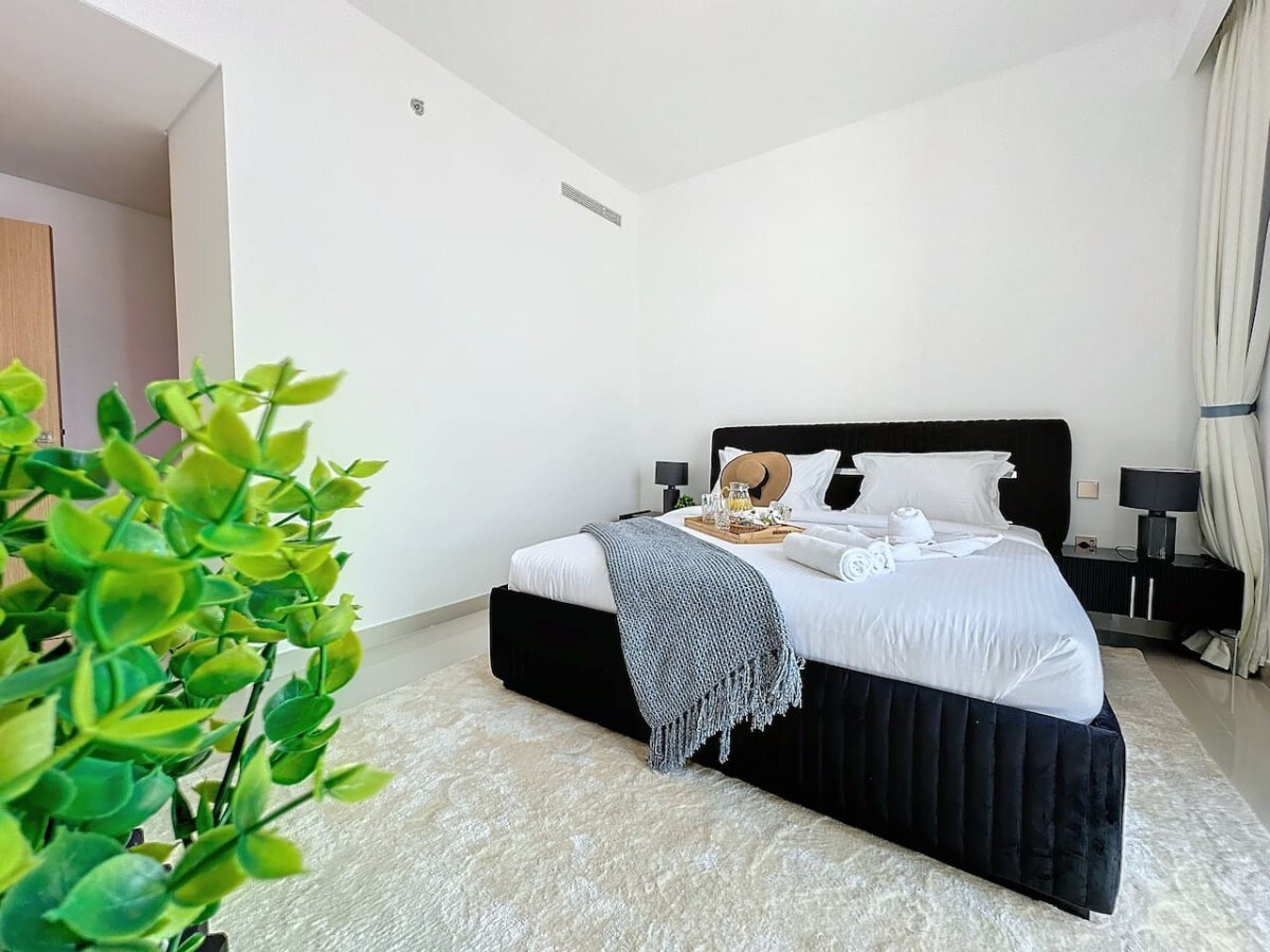 Luxurious 2BR apartment in Dubai Creek Harbour