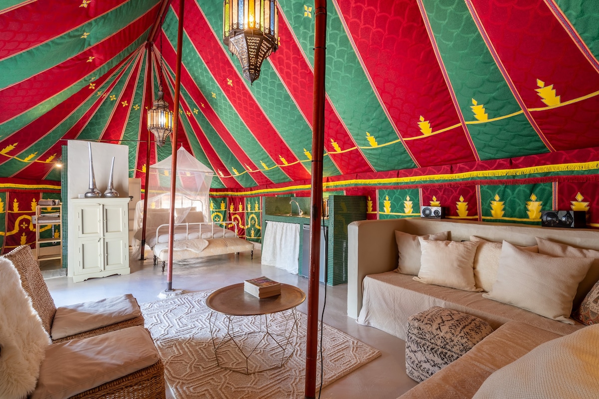 Glamping tent & luxury suite