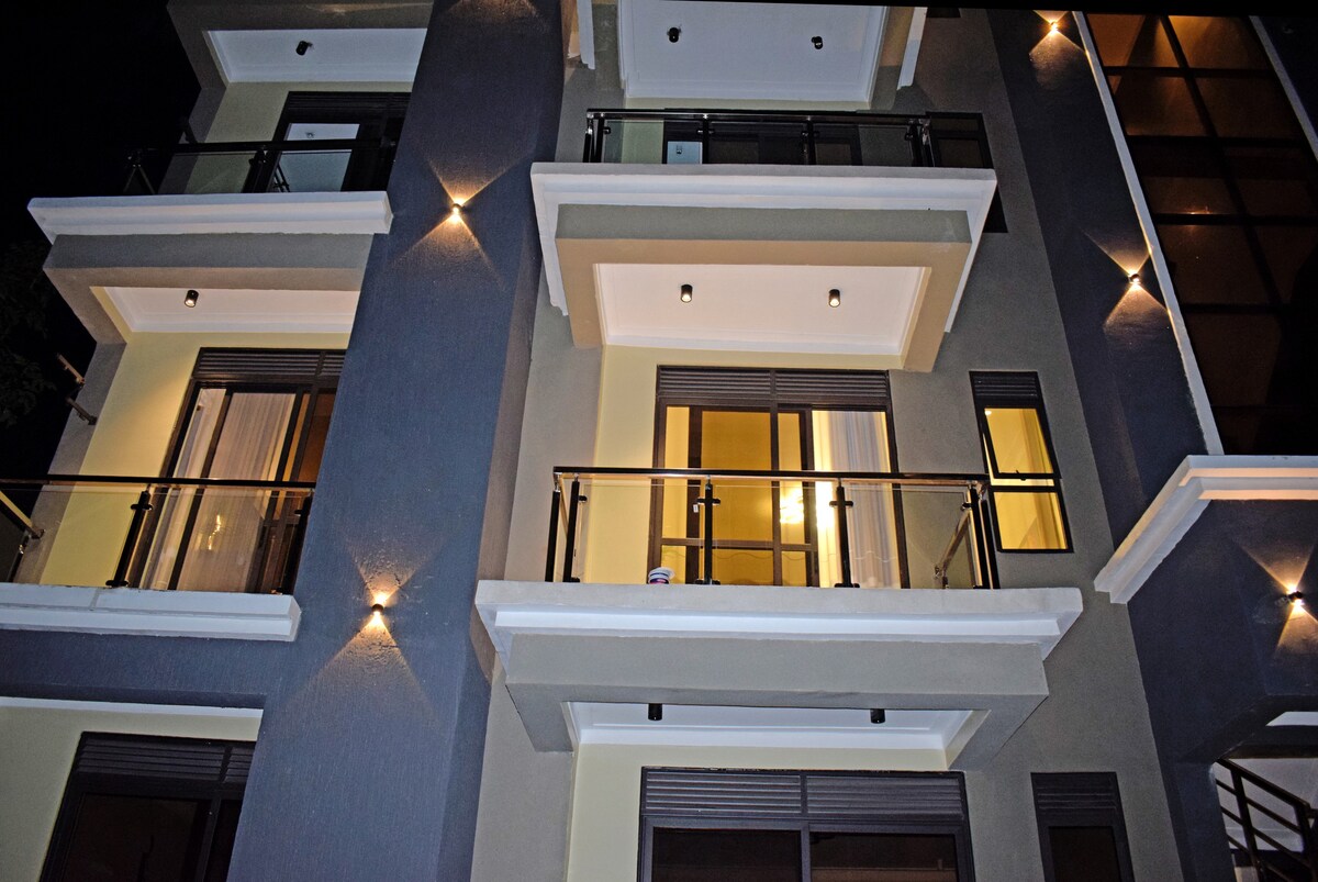 Luxy Apartment Kyanja 1