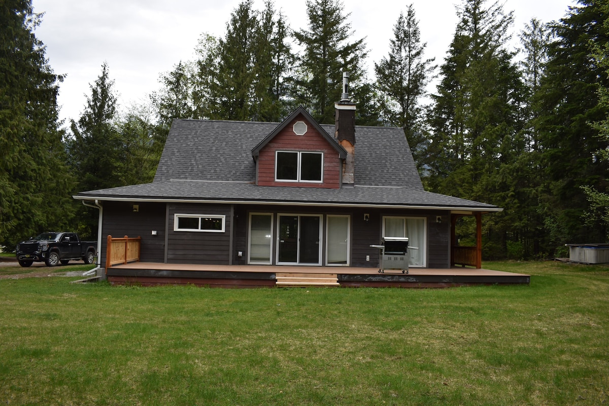 Large, Luxury Home in Bella Coola