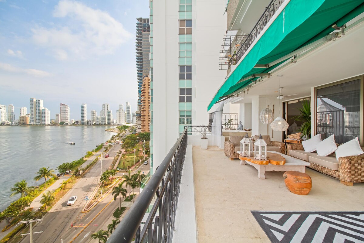 Cartagena Paradise 6BR/6BA with Balcony and Hottub