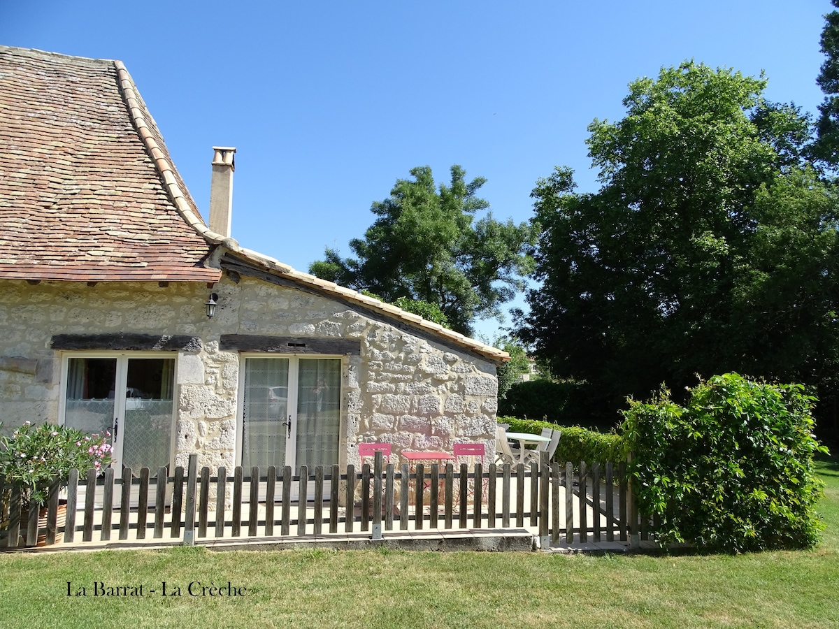 La Creche ：非常漂亮的乡村小屋（ 75平方米） ，带泳池