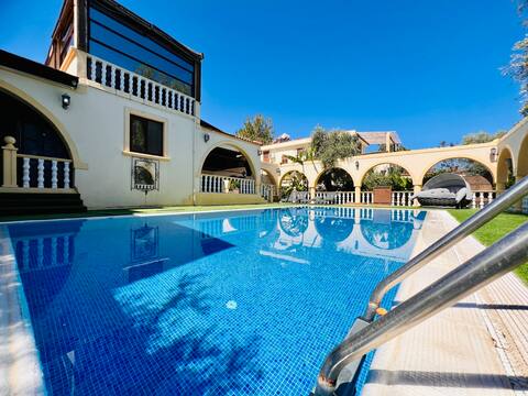 Unique 4 Bed. Villa sUNset - super lux residence