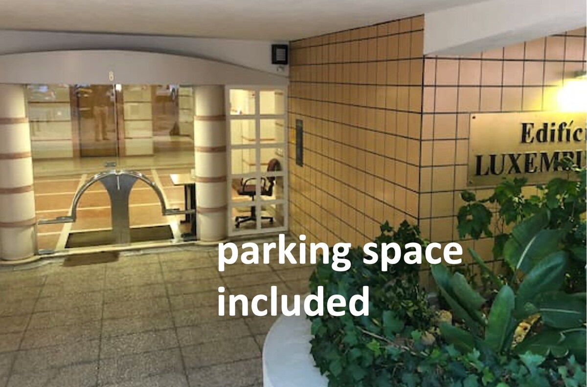 63平方米T1公寓，独立停车位，泳池，靠近地铁站。
